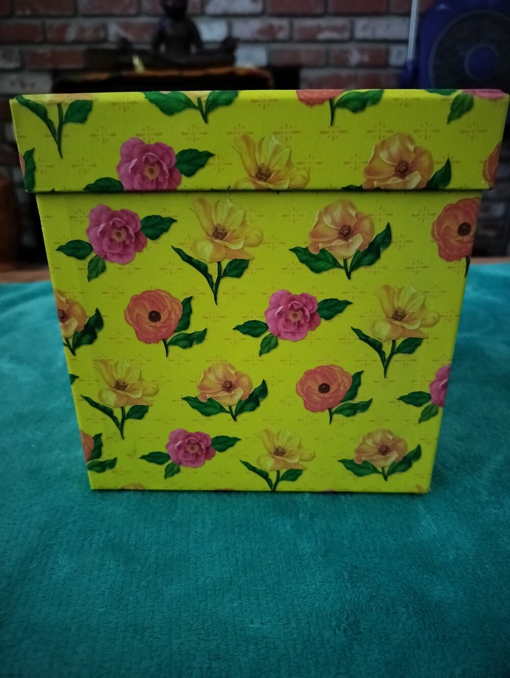 Vintage Pooch & Sweetheart Decorative Floral Keepsake/Storage Gift Box